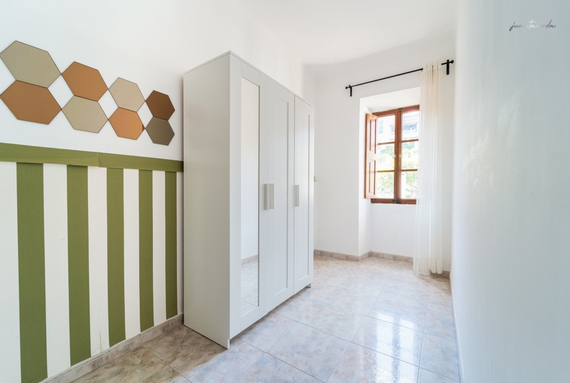 Penthouse Apartment for Rent in Montuïri with Mountain Views