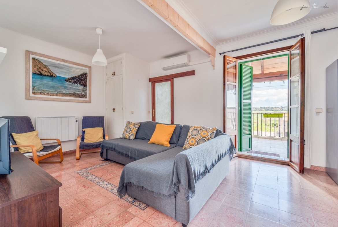 Penthouse Apartment for Rent in Montuïri with Mountain Views