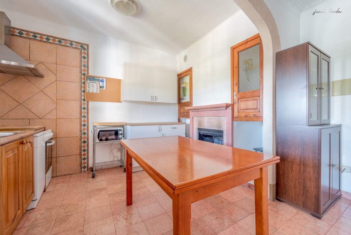 Penthouse Apartment for Rent in Montuïri with Mountain Views