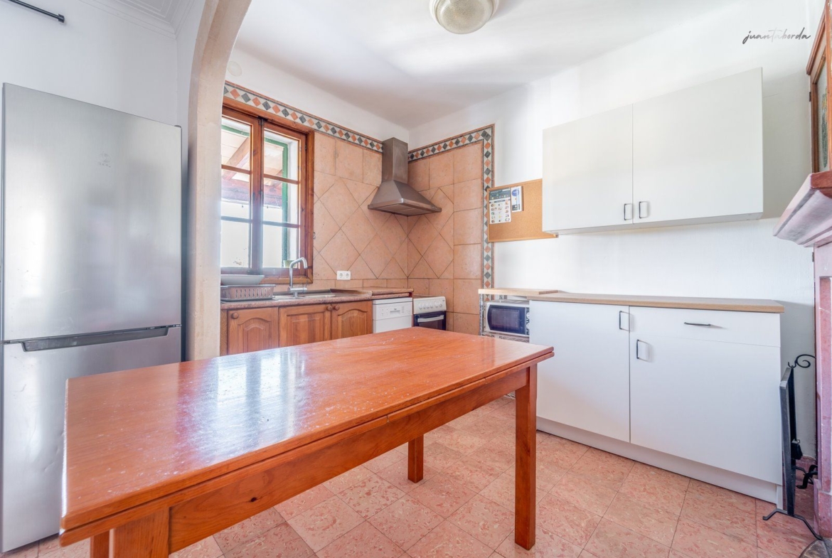 Penthouse Apartment for Rent in Montuïri with Mountain Views