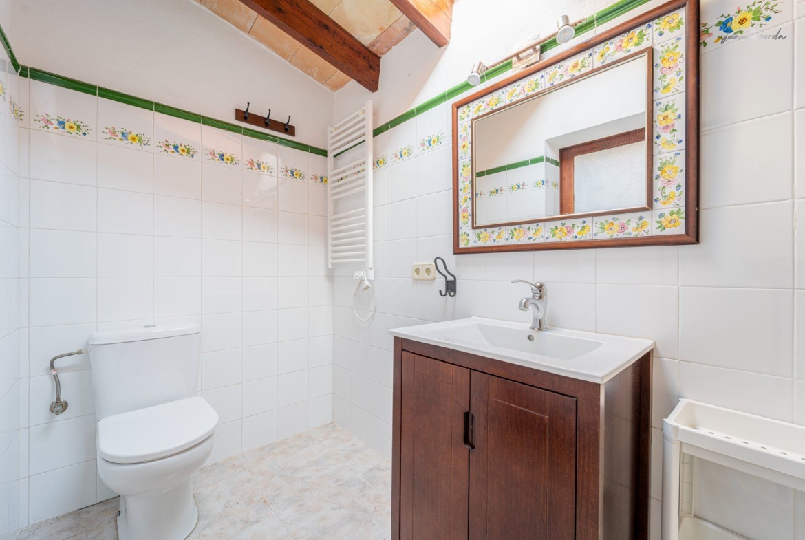 Penthouse Apartment for Rent in Montuïri with Mountain Views