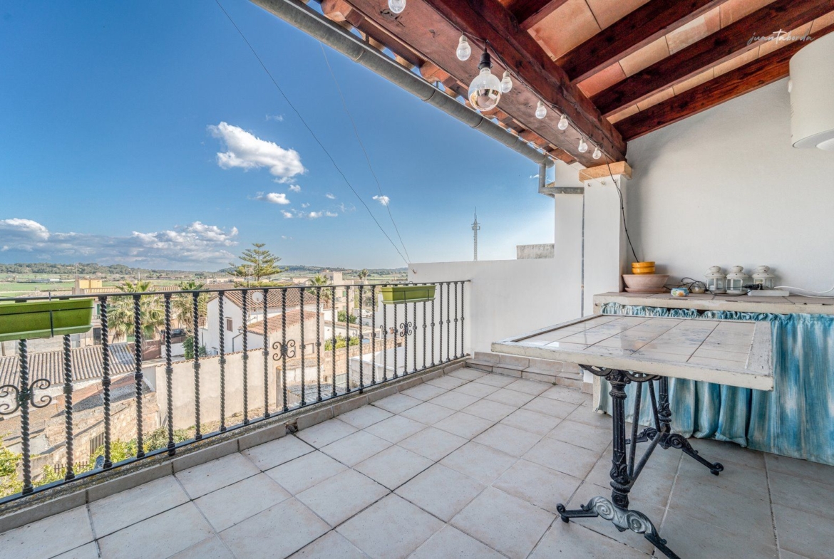Penthouse Apartment for Rent in Montuïri with Mountain Views