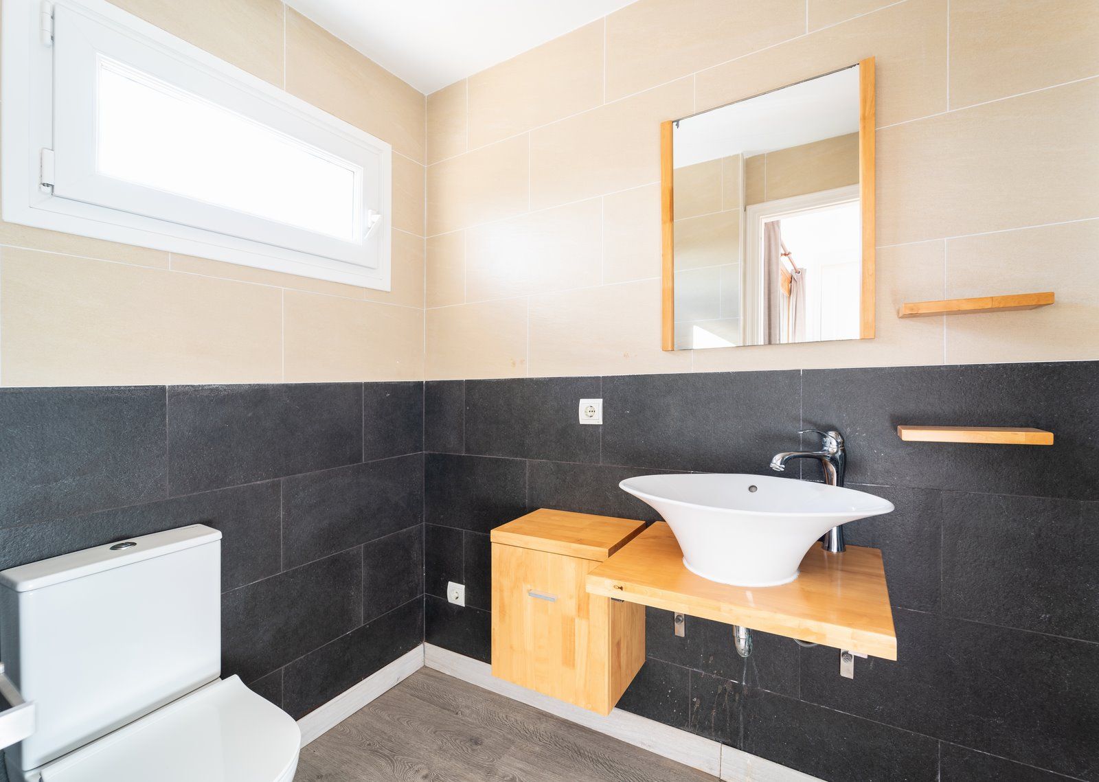 Modern 3-Bed Townhouse for Rent with Pool in Ses Salines