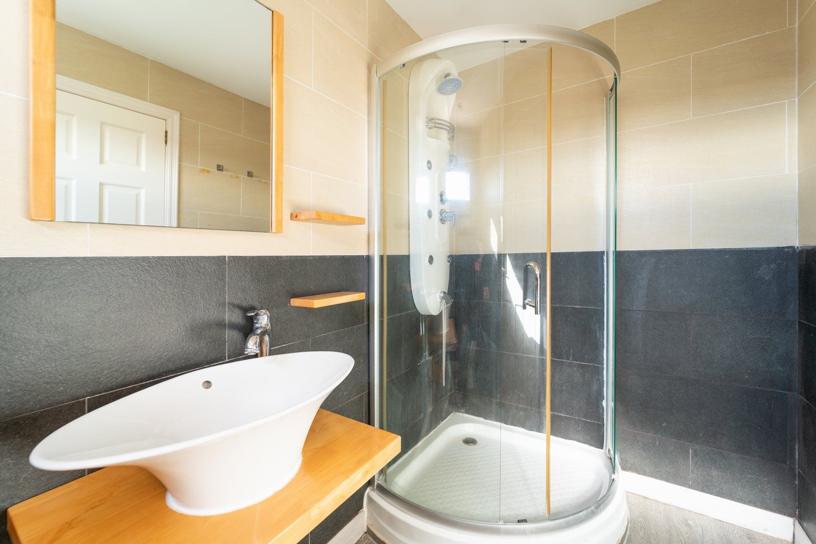 Modern 3-Bed Townhouse for Rent with Pool in Ses Salines