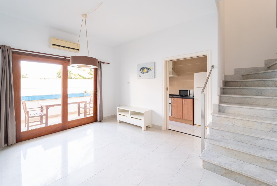 Modern 3-Bed Townhouse for Rent with Pool in Ses Salines