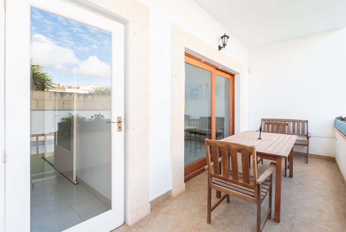 Modern 3-Bed Townhouse for Rent with Pool in Ses Salines