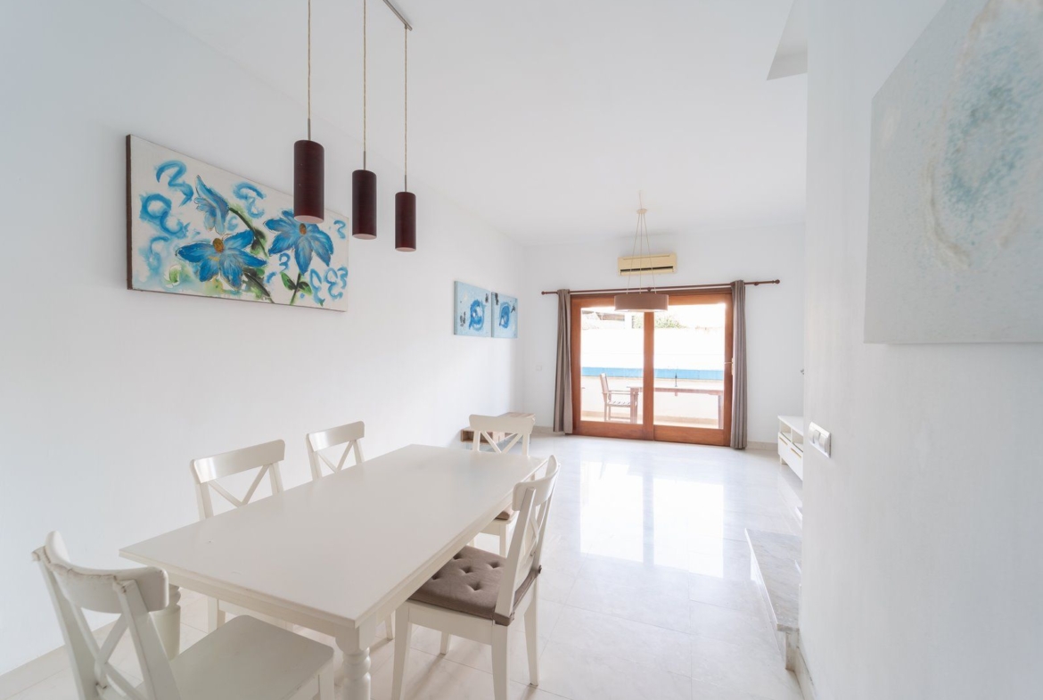 Modern 3-Bed Townhouse for Rent with Pool in Ses Salines