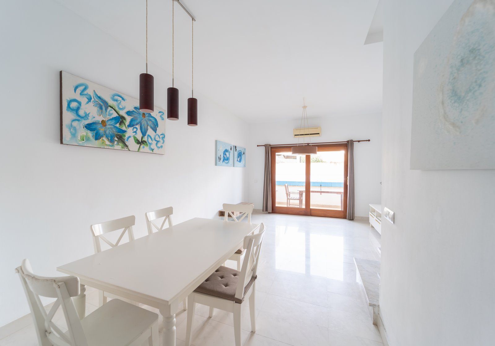 Modern 3-Bed Townhouse for Rent with Pool in Ses Salines