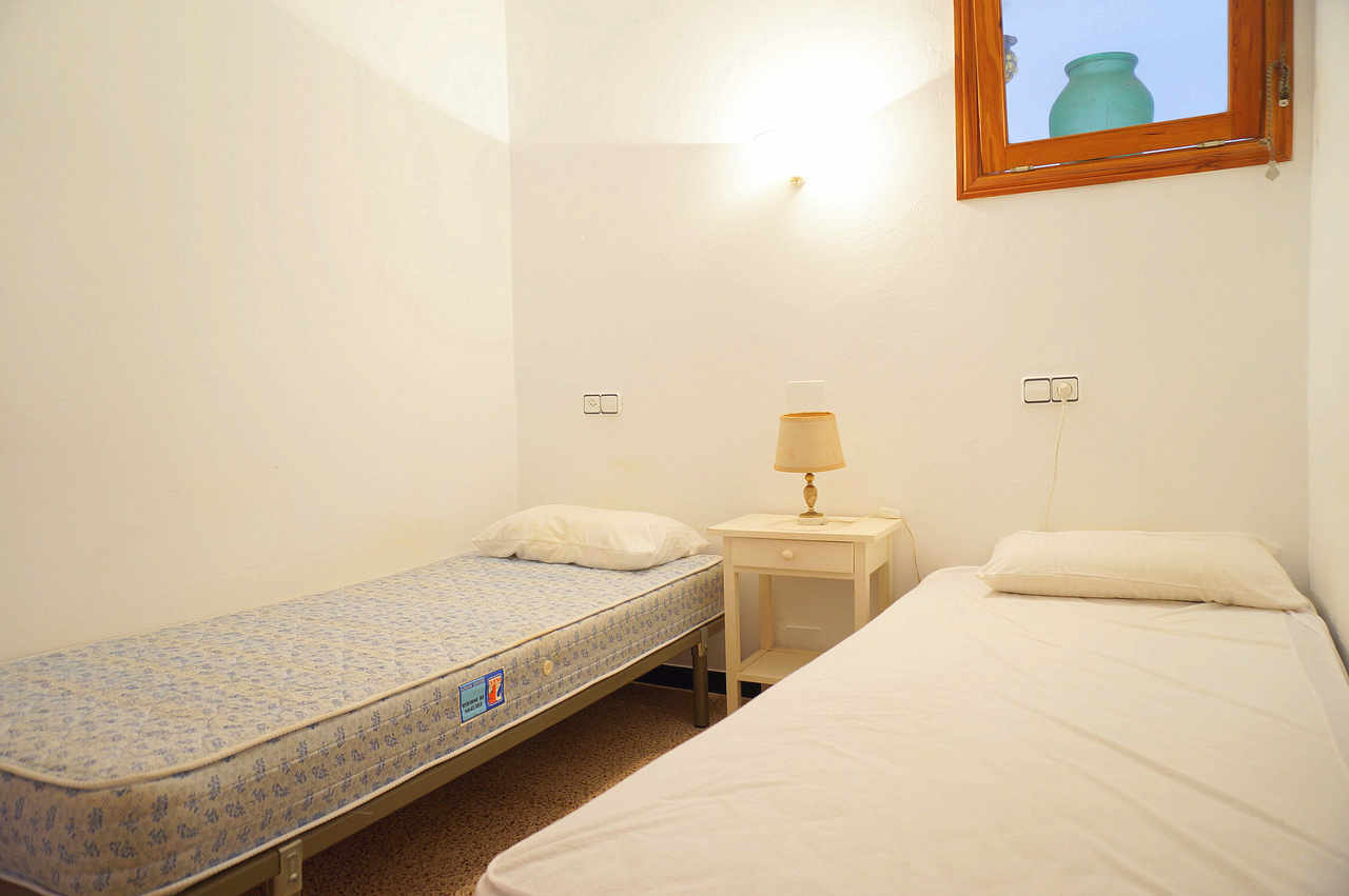Piso en alquiler en Colonia de Sant Jordi: 3 hab., chimenea y terraza