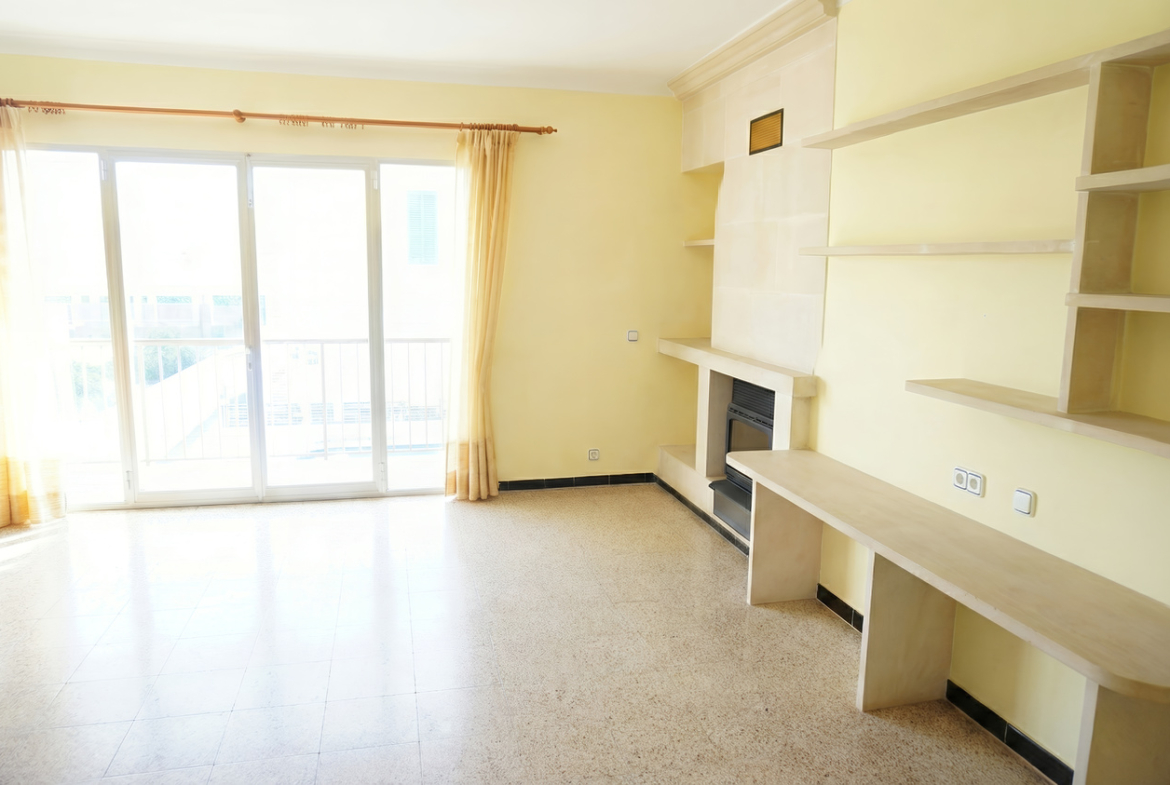 Piso en alquiler en Colonia de Sant Jordi: 3 hab., chimenea y terraza