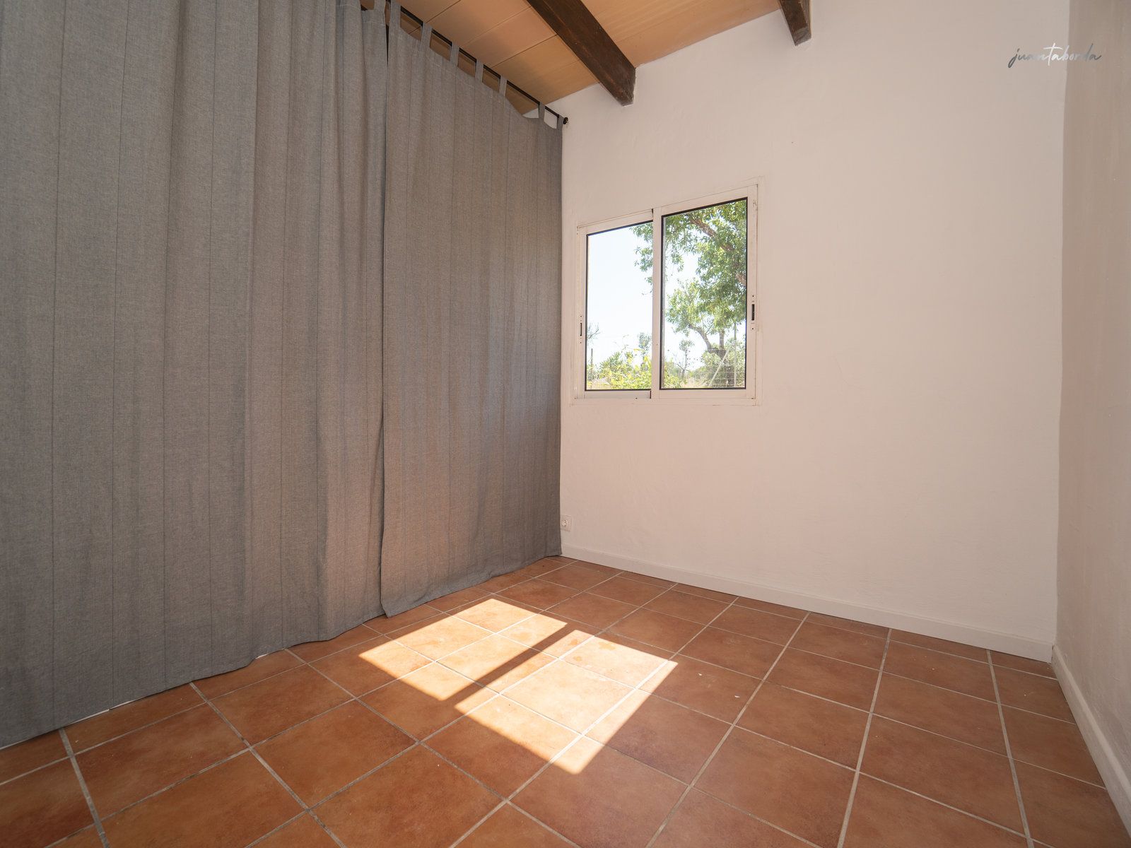 Casa-de-campo-en-alquiler-en-Sineu-13.jpg Landhaus zur Miete in Sineu – Bergblick und privater Garten