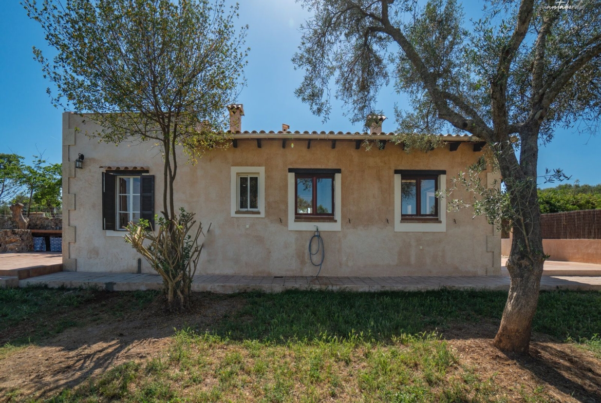 Landhaus zur Miete in Sineu – Bergblick und privater Garten