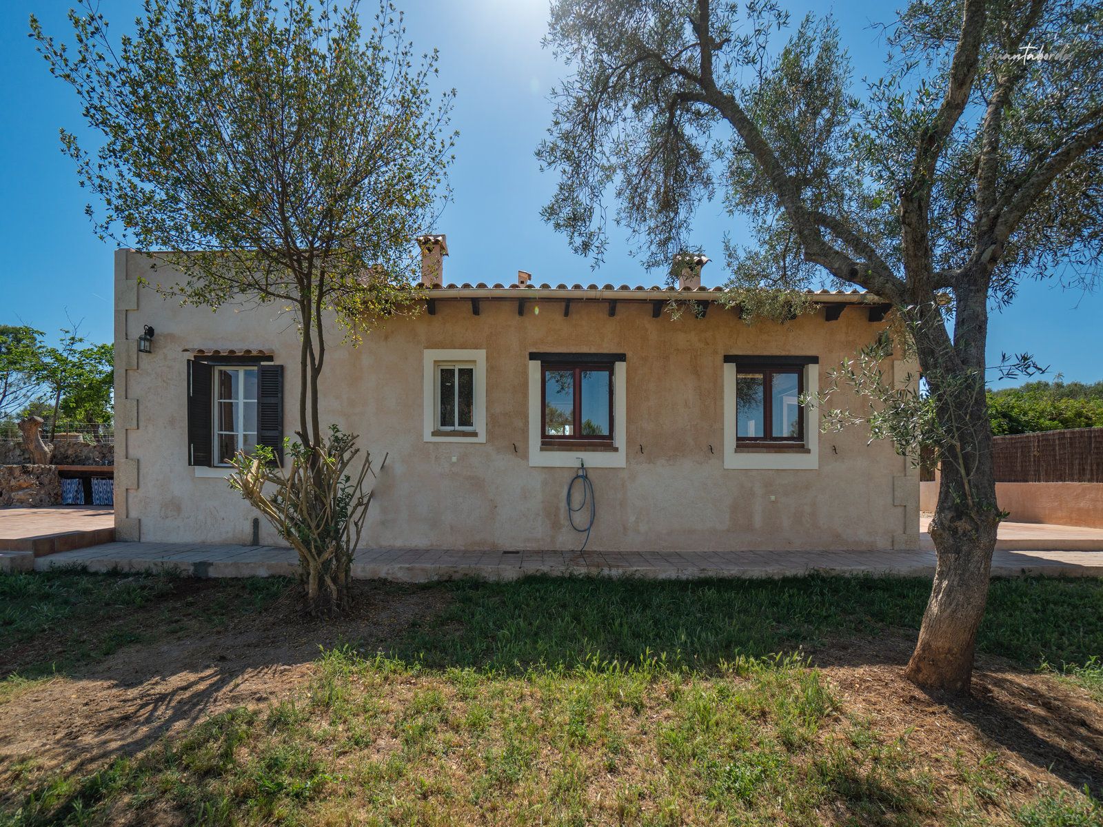 Casa-de-campo-en-alquiler-en-Sineu-27.jpg Landhaus zur Miete in Sineu – Bergblick und privater Garten