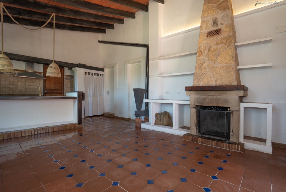 Landhaus zur Miete in Sineu – Bergblick und privater Garten
