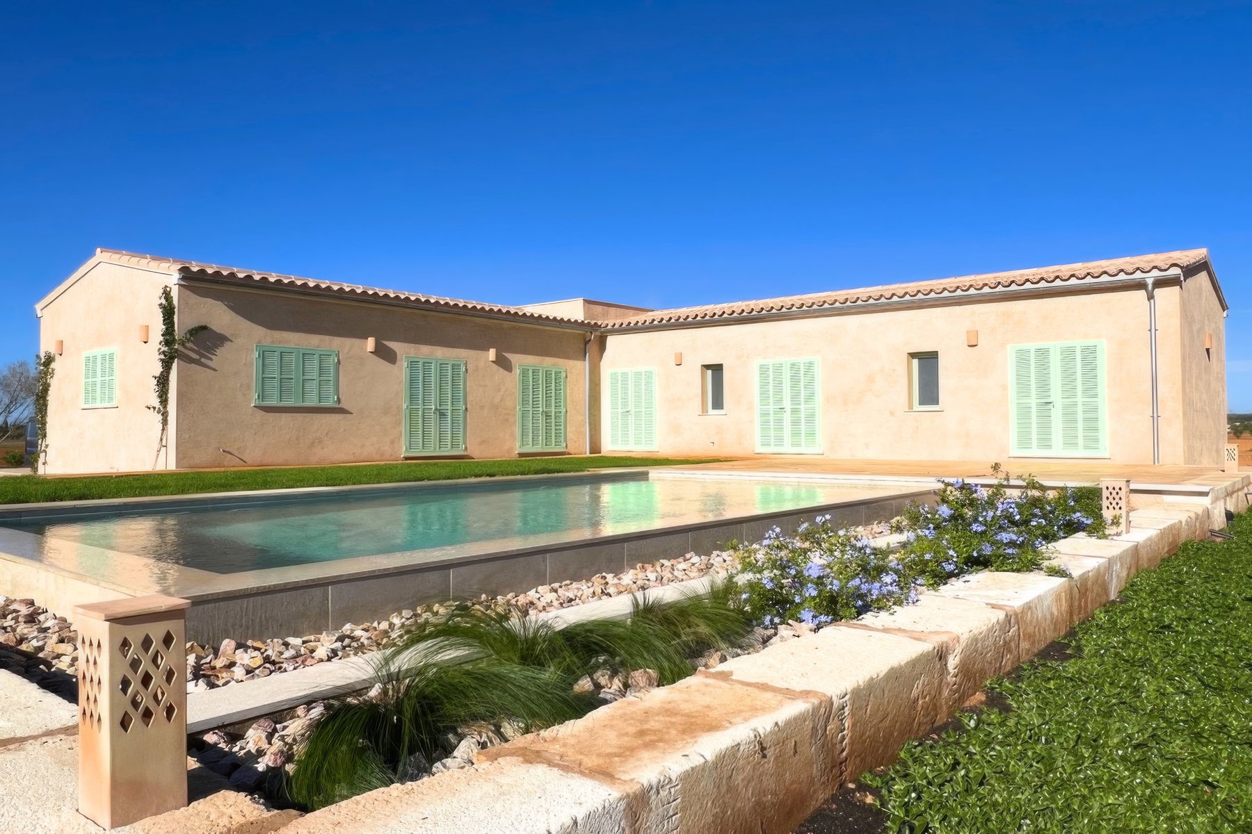 ETRHF954-01.jpg Casa de campo nueva con piscina cerca de Es Trenc, Campos
