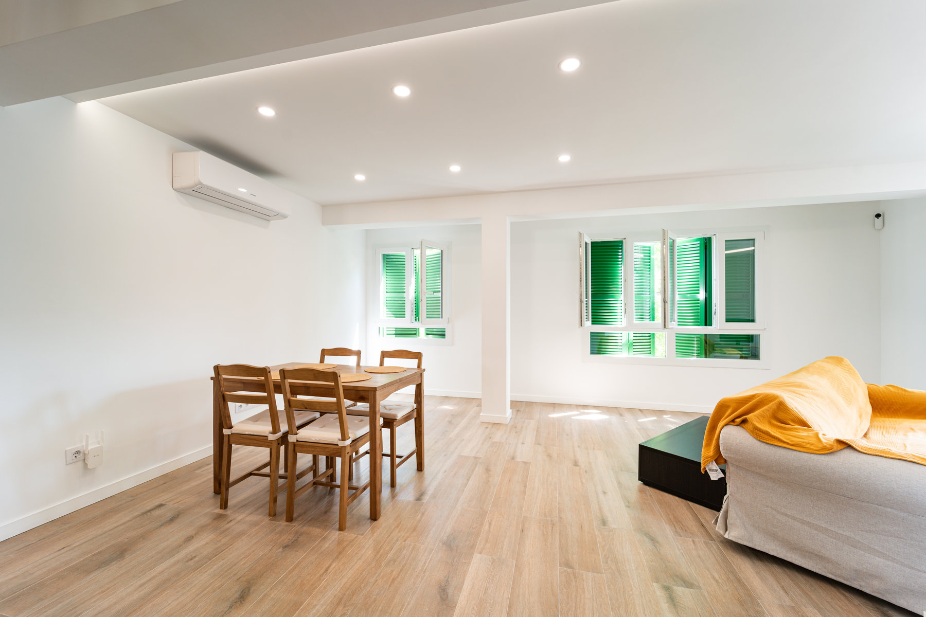 Fully-renovated-apartment-to-rent-in-Palma-wit-parking-space-02.jpg Piso reformado en alquiler en el centro de Palma, 2 habitaciones