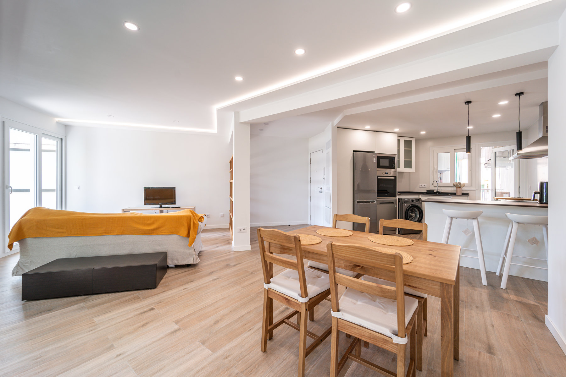 Fully-renovated-apartment-to-rent-in-Palma-wit-parking-space-04.jpg Piso reformado en alquiler en el centro de Palma, 2 habitaciones