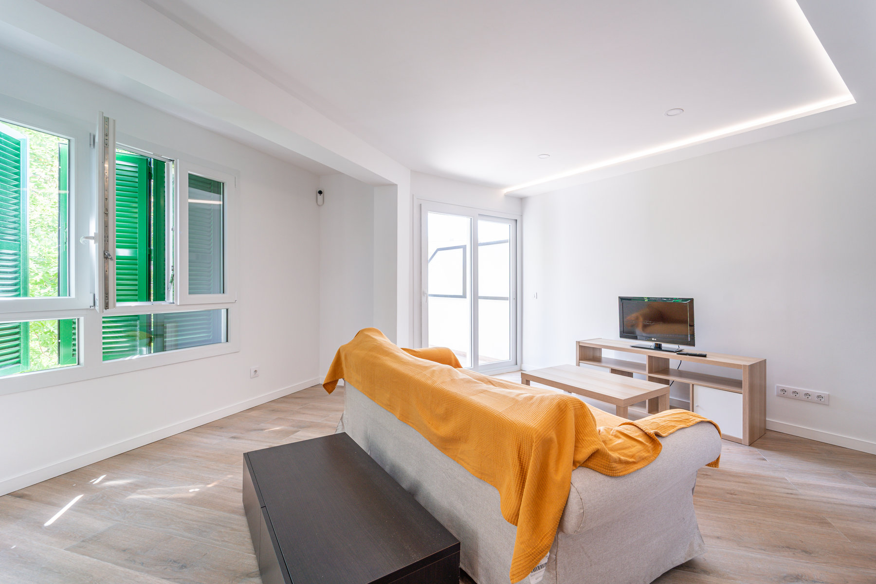 Fully-renovated-apartment-to-rent-in-Palma-wit-parking-space-05.jpg Piso reformado en alquiler en el centro de Palma, 2 habitaciones