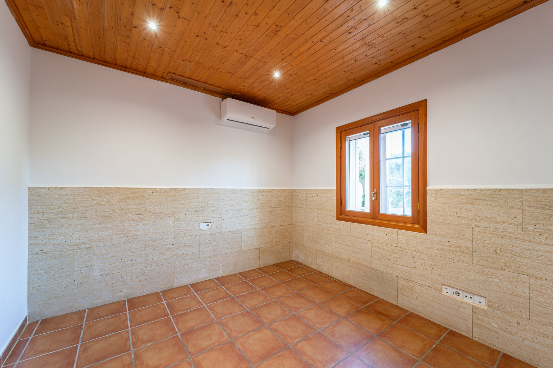 LWP1717.jpg Chalet en alquiler junto al mar en Cala Llombards