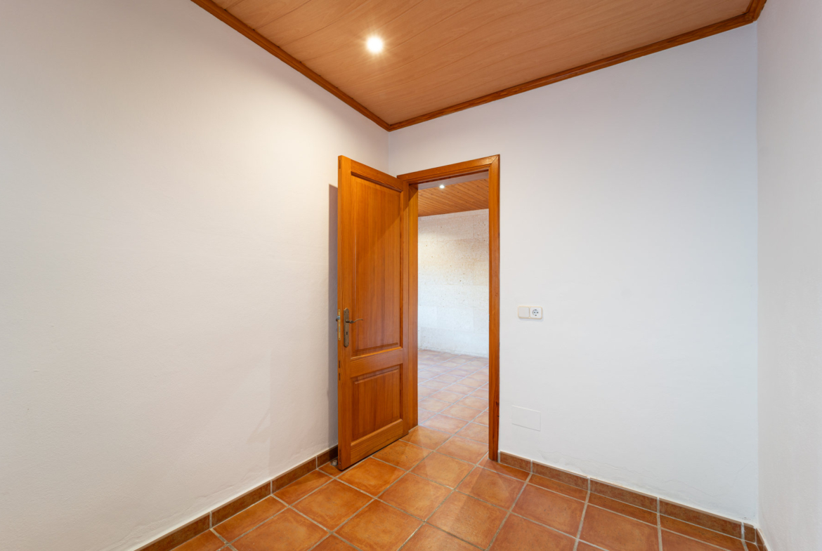 Chalet en alquiler junto al mar en Cala Llombards