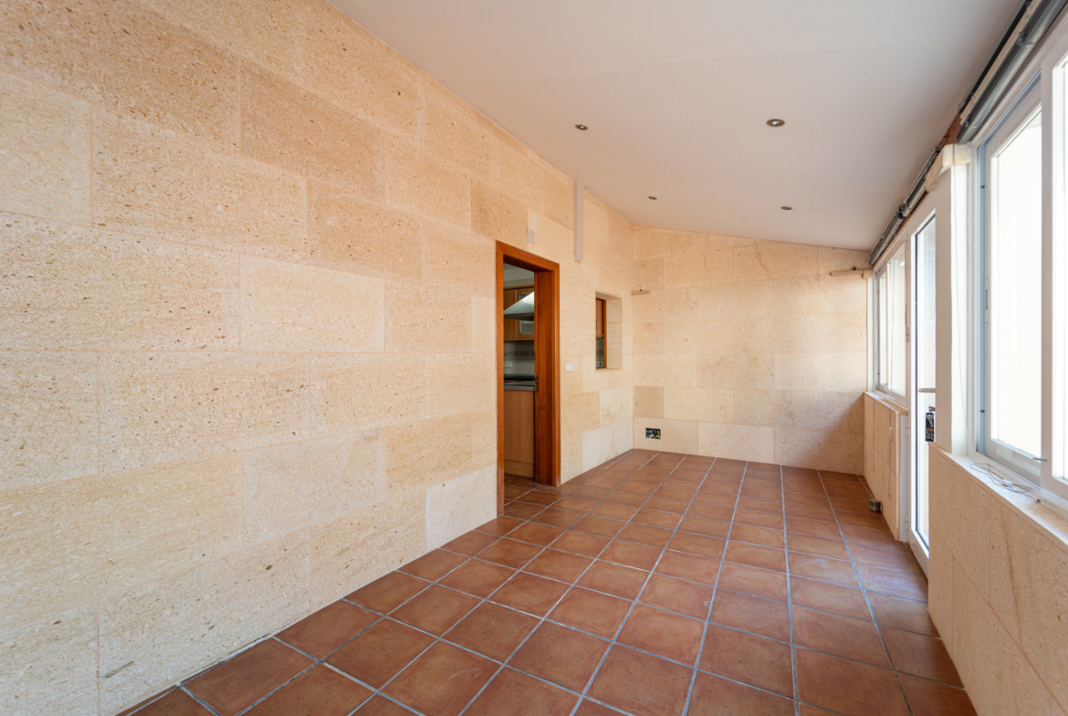 Chalet en alquiler junto al mar en Cala Llombards