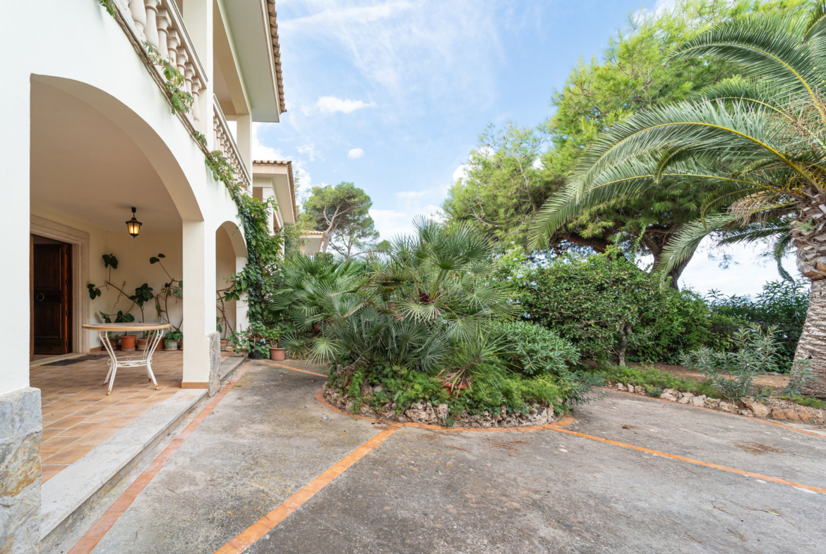 Sea View Villa for Rent in Bellavista, Llucmajor, Mallorca