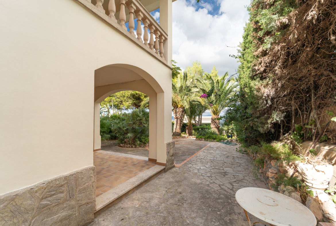 Sea View Villa for Rent in Bellavista, Llucmajor, Mallorca