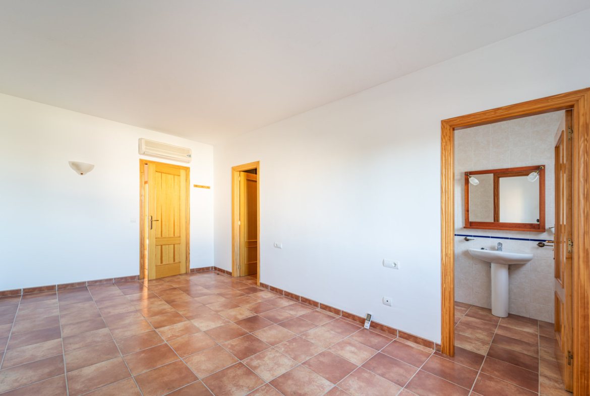 Geräumiges Reihenhaus zur Miete in Ses Salines, Mallorca