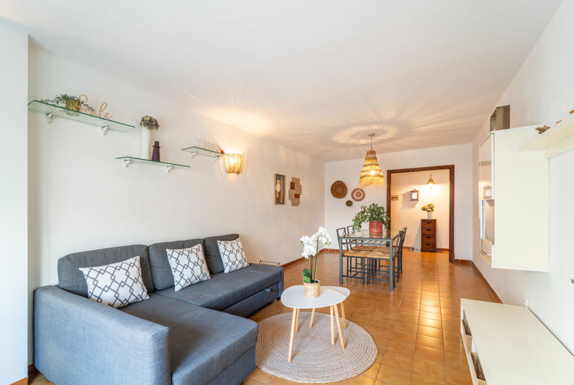 Spacious 3-Bed Apartment with Terrace for Rent in Palma