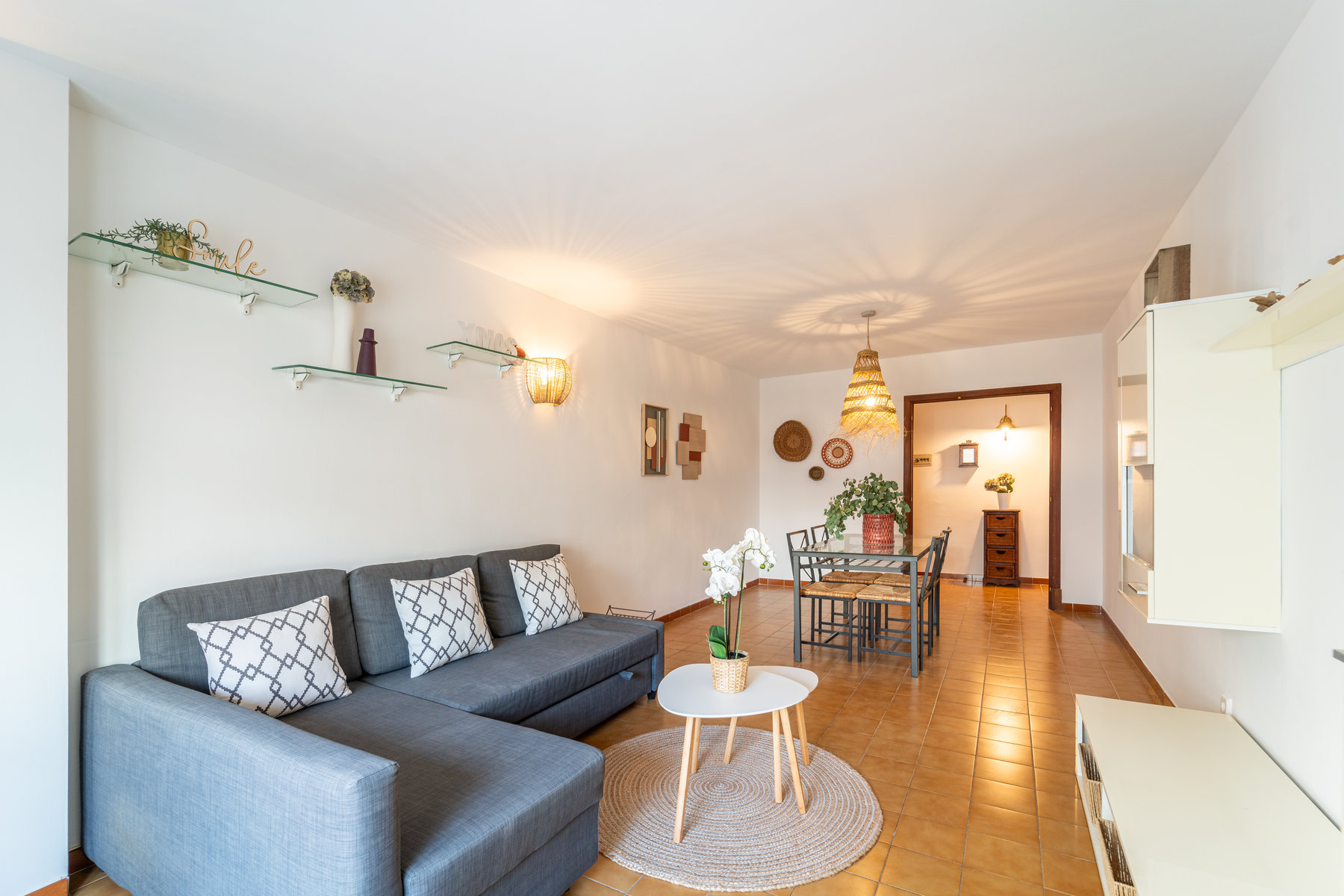 LWP2373.jpg Spacious 3-Bed Apartment with Terrace for Rent in Palma