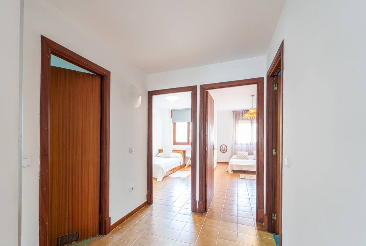 Spacious 3-Bed Apartment with Terrace for Rent in Palma