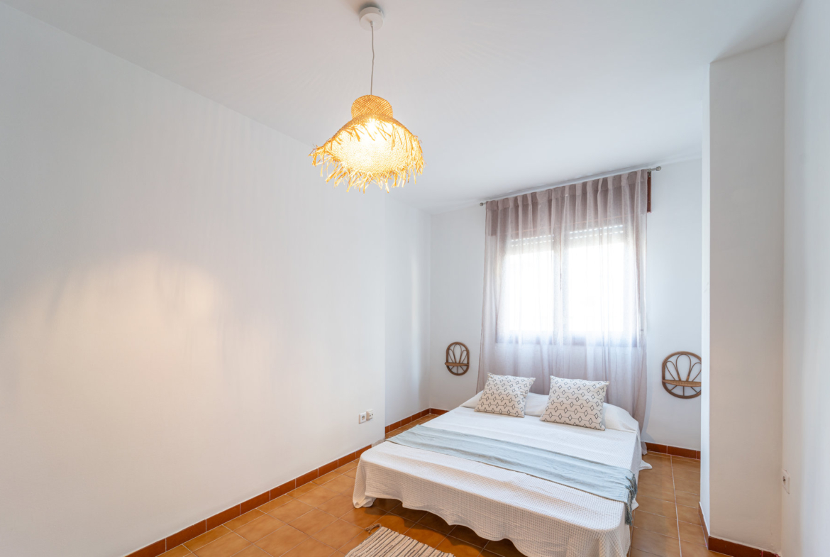 Spacious 3-Bed Apartment with Terrace for Rent in Palma