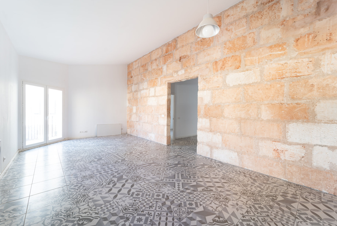 Renovated 1-Bed Apartment with Terrace for Rent in Ses Salines