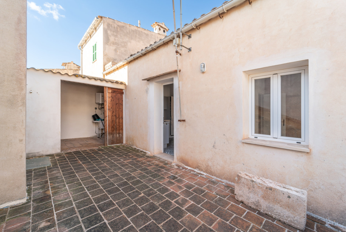 Renovated 1-Bed Apartment with Terrace for Rent in Ses Salines