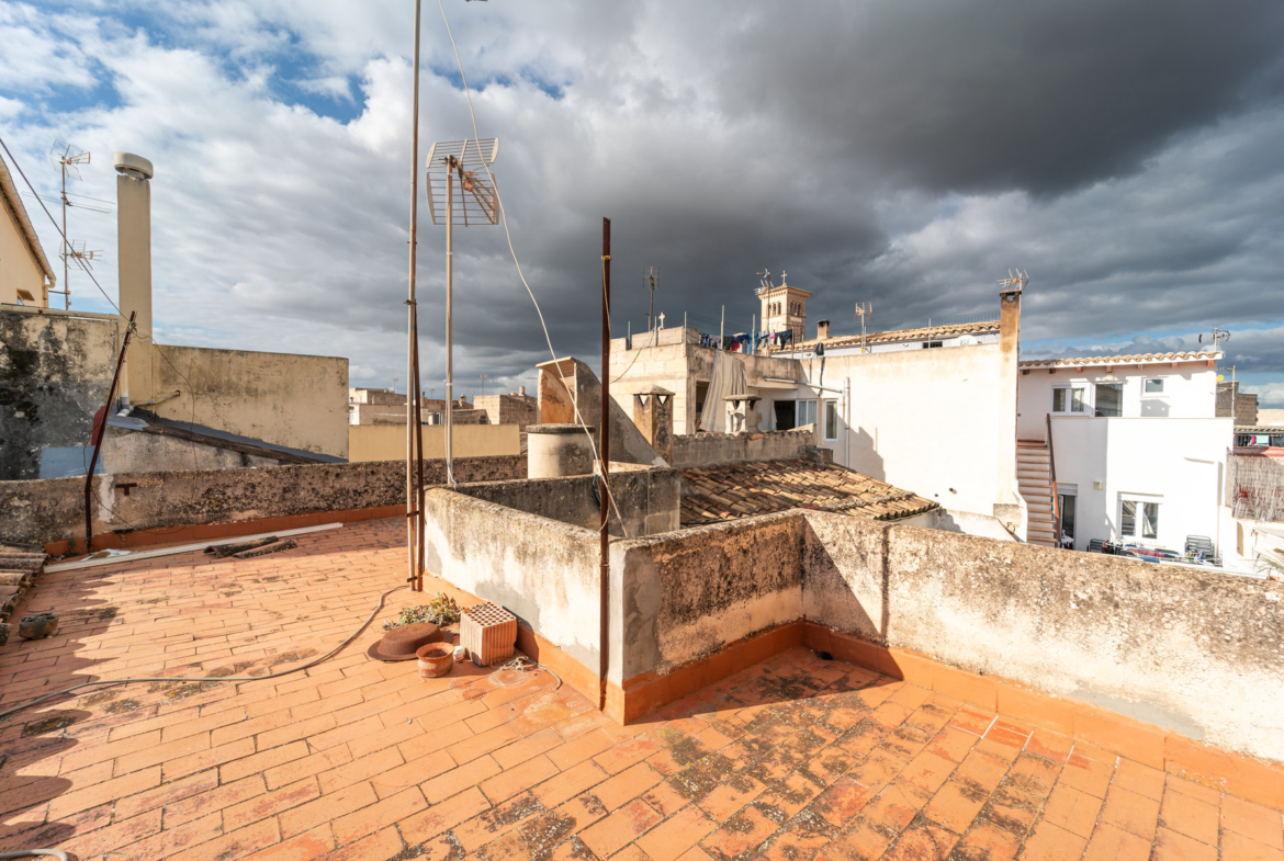Piso amplio con terraza en el centro de Manacor