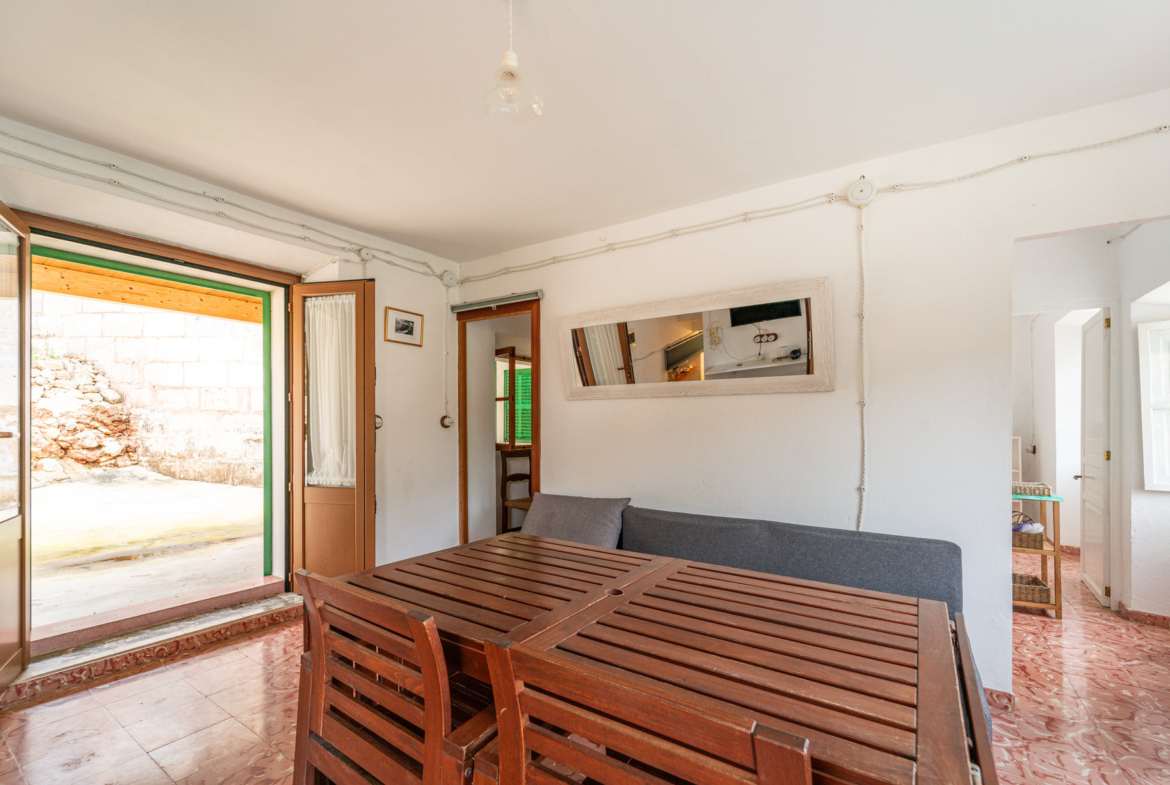 Frontline Sea Views Villa for Rent in Cala Figuera, Santanyí