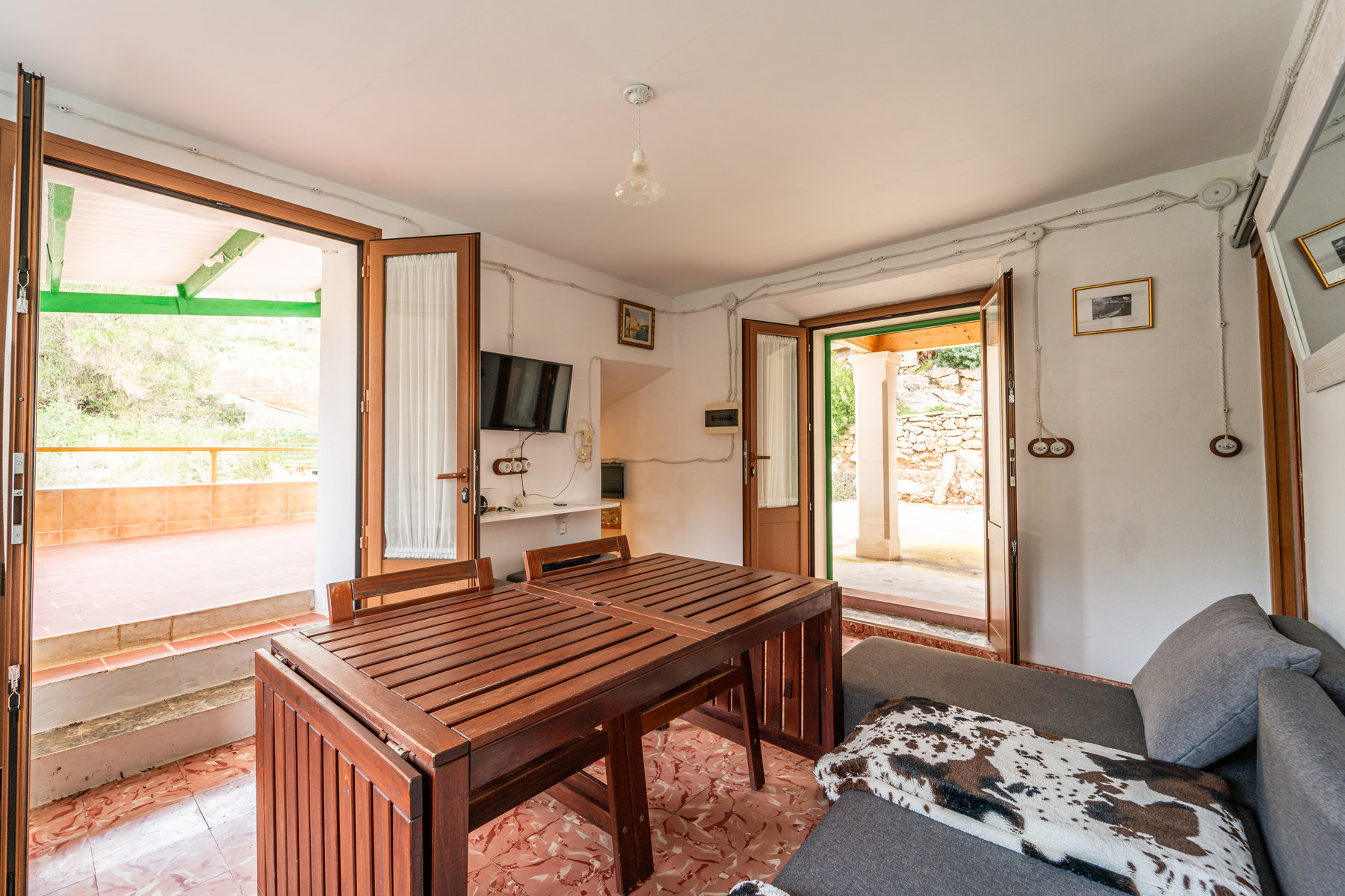 LWP3056-Editar.jpg Frontline Sea Views Villa for Rent in Cala Figuera, Santanyí