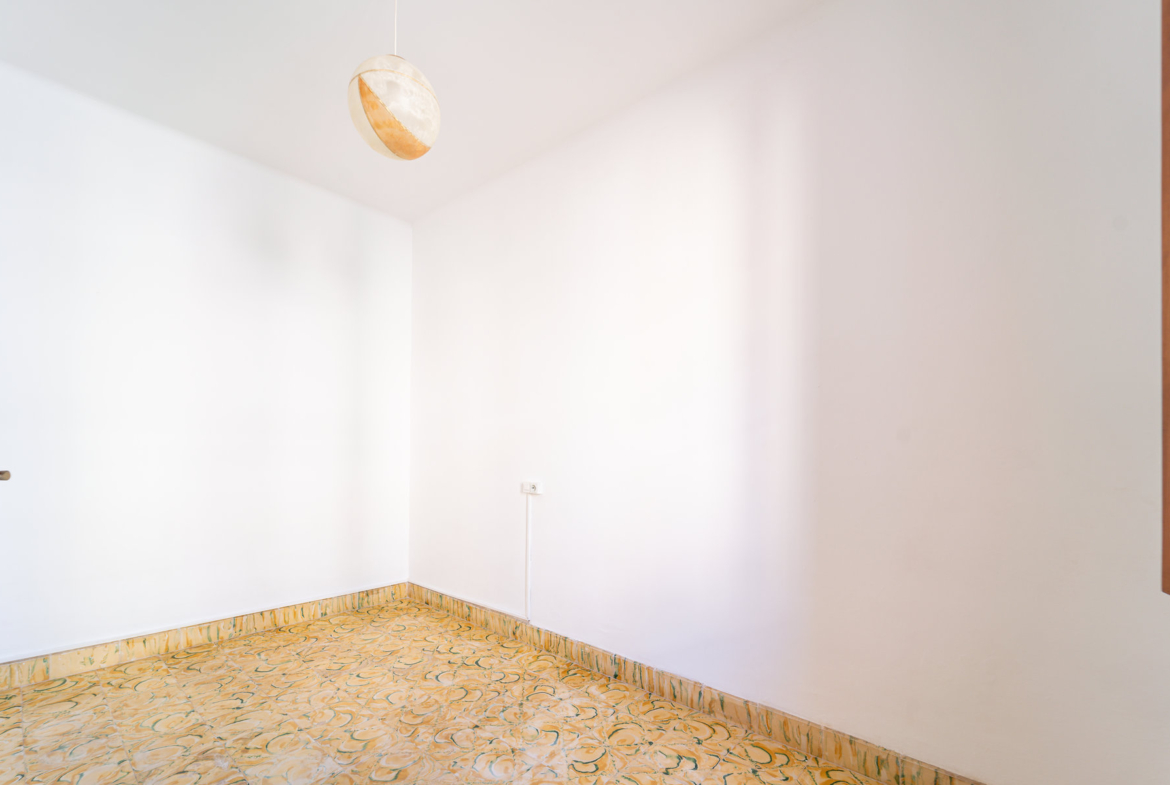 Stadthaus zur Miete in Ses Salines – 4 Schlafzimmer, Terrasse