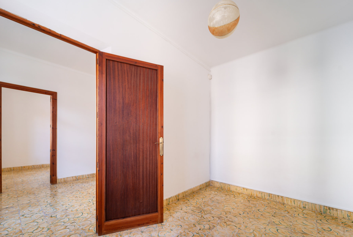 Stadthaus zur Miete in Ses Salines – 4 Schlafzimmer, Terrasse