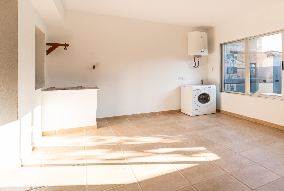Stadthaus zur Miete in Ses Salines – 4 Schlafzimmer, Terrasse