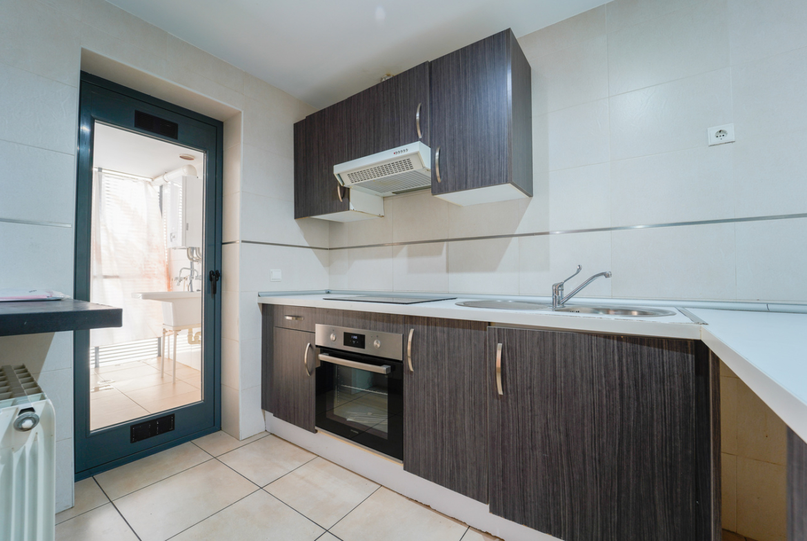Helle, unmöblierte Wohnung zur Miete an der Ronda Institut, Manacor