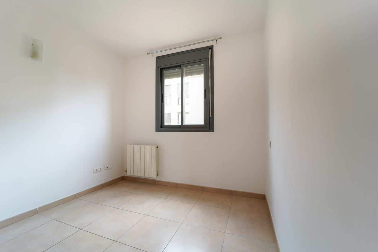 Helle, unmöblierte Wohnung zur Miete an der Ronda Institut, Manacor