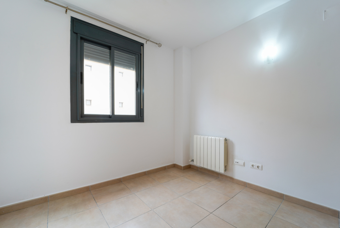 Helle, unmöblierte Wohnung zur Miete an der Ronda Institut, Manacor