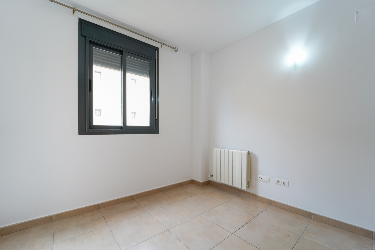 Helle, unmöblierte Wohnung zur Miete an der Ronda Institut, Manacor