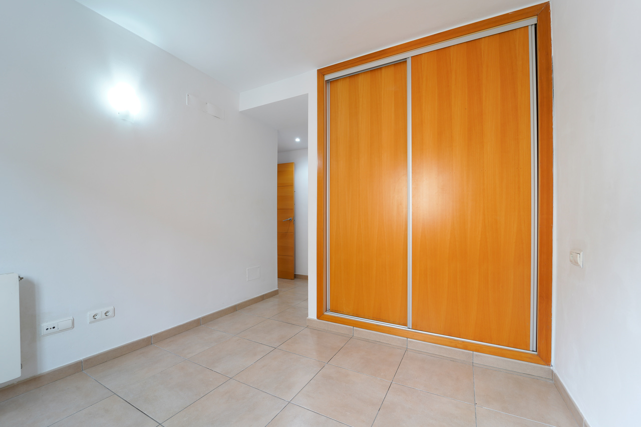 Helle, unmöblierte Wohnung zur Miete an der Ronda Institut, Manacor