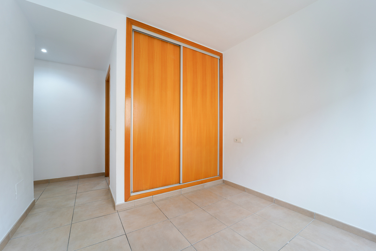 Helle, unmöblierte Wohnung zur Miete an der Ronda Institut, Manacor