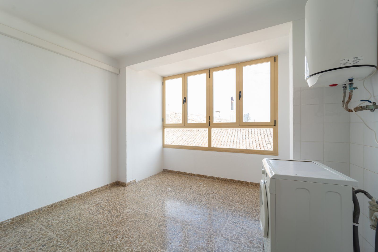 Piso-en-alquiler-en-Es-Llombards._-23-Copiar.jpg 4-Bedroom Furnished Apartment with Terrace in Es Llombards