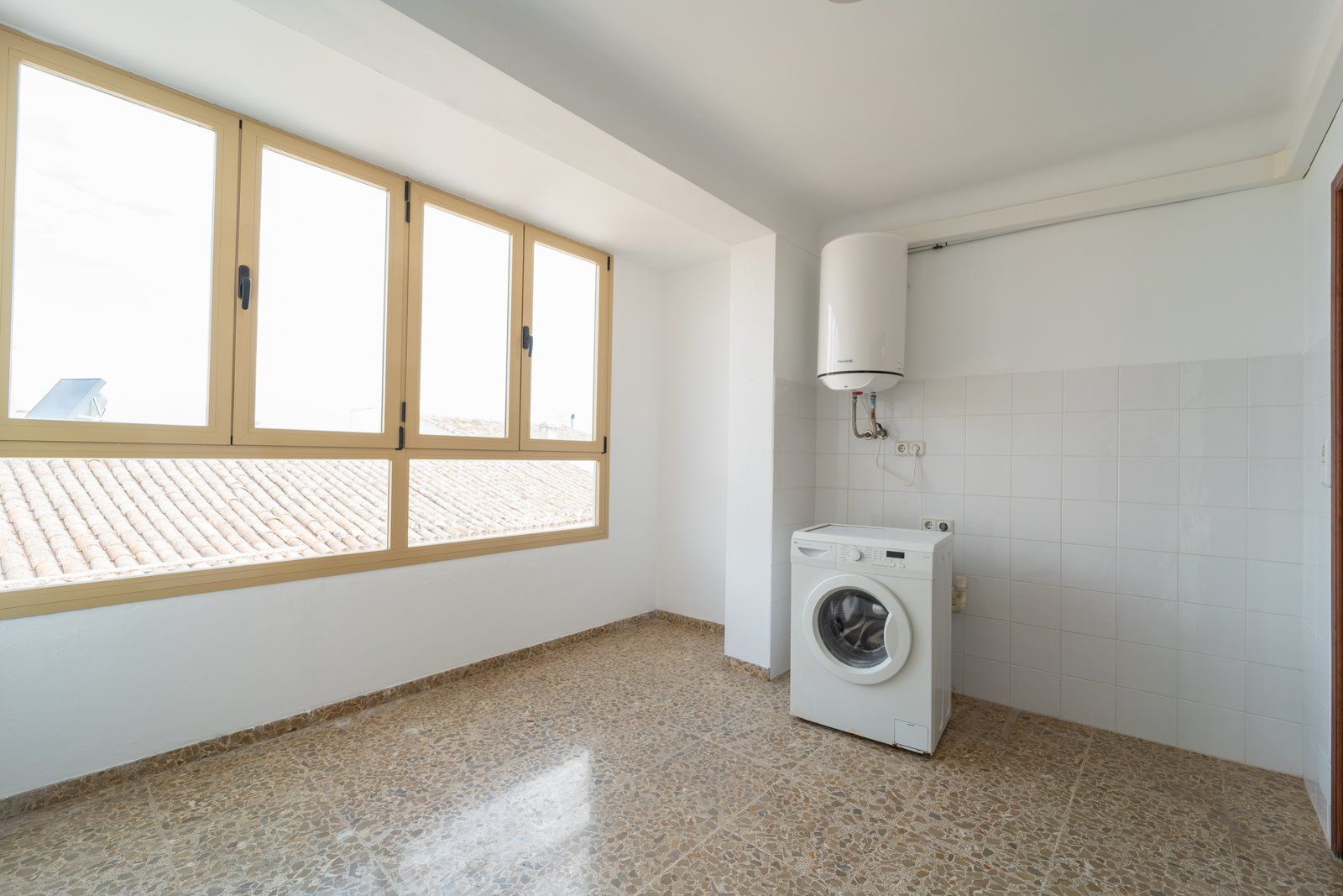 Piso-en-alquiler-en-Es-Llombards._-24-Copiar.jpg 4-Bedroom Furnished Apartment with Terrace in Es Llombards