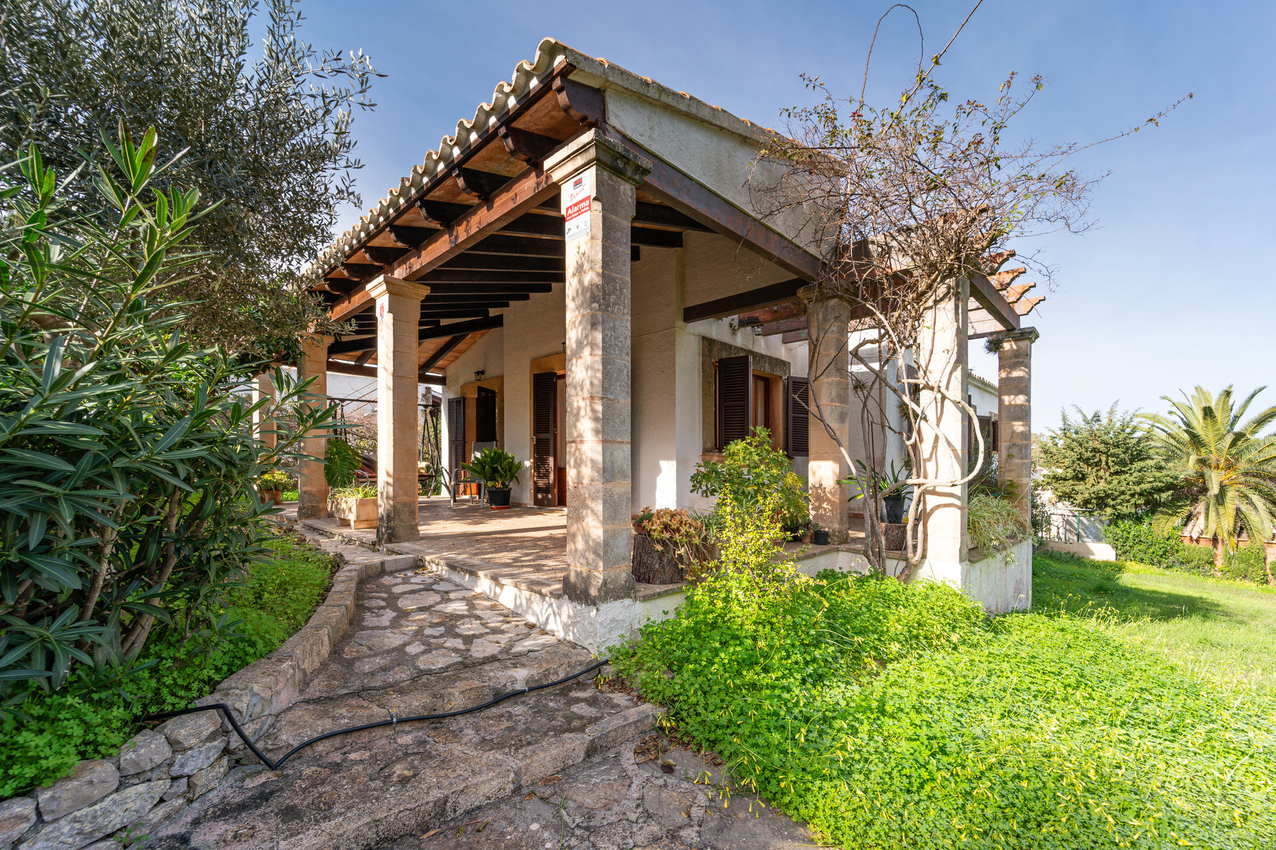 Villa-for-sale-in-Alcudia-with-garden-01.jpg Villa con jardín en Mal Pas-Bonaire, Alcúdia – a minutos del mar