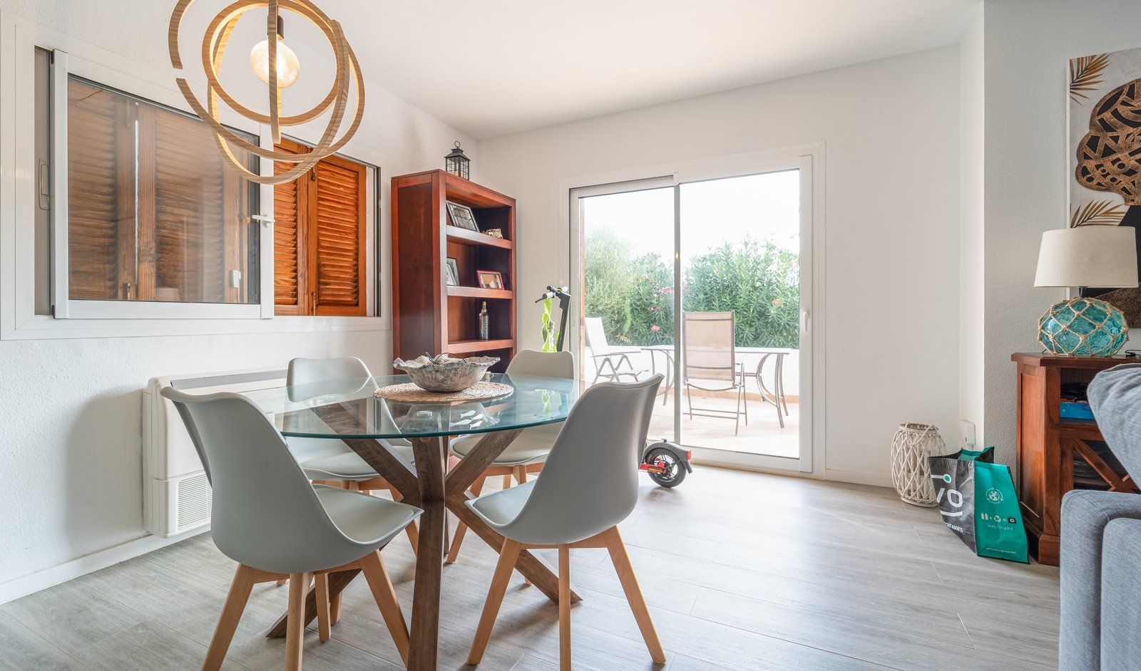 Villa-to-rent-with-swimming-pool-in-sEstanyol-15-Copiar.jpg Casa adosada en alquiler con piscina y terrazas en s'Estanyol